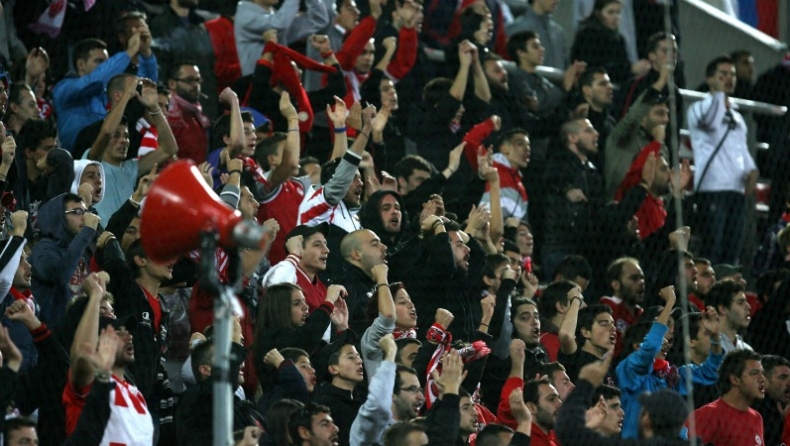 «Έσπασαν» τα τηλέφωνα για τα εισιτήρια!