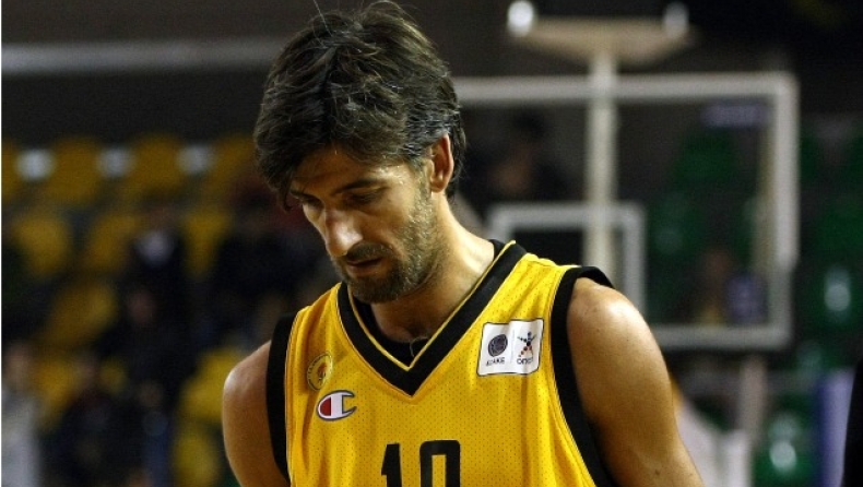 Αποχή κι απ' τα επίσημα στο Μαρούσι!