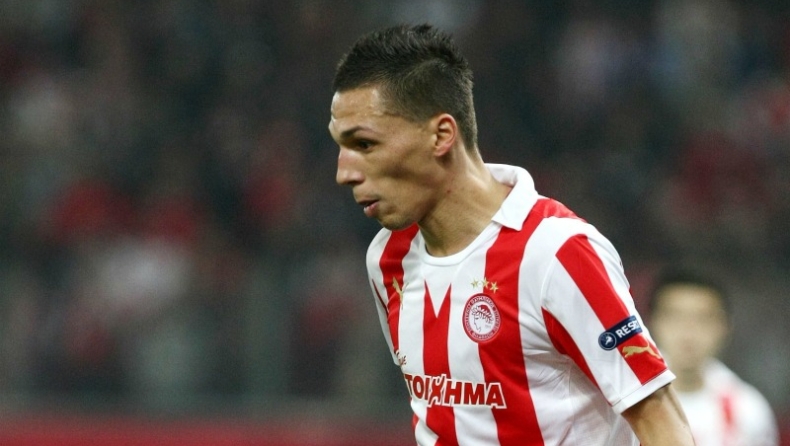 «Μέσα» Χολέβας, Γέστε, έξω ο «Κάνιο»