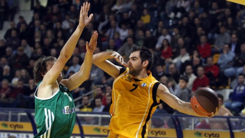 Ταπούτος: «Δεν πουλάω την ομάδα»