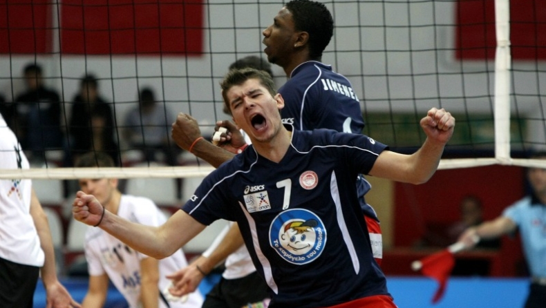 Μένει Ολυμπιακό ο Φιλίποφ