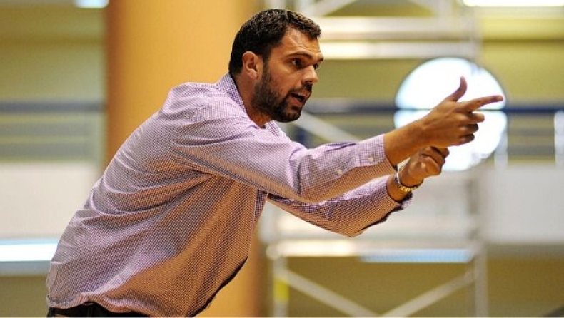 Πίεσε η ΑΕΚ για παραμονή «Παπ»