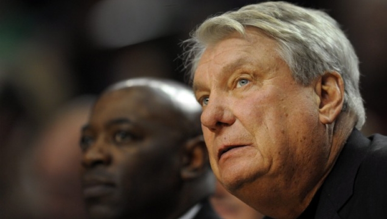 Σκέφτεται τη θέση των Γουλβς ο Νέλσον