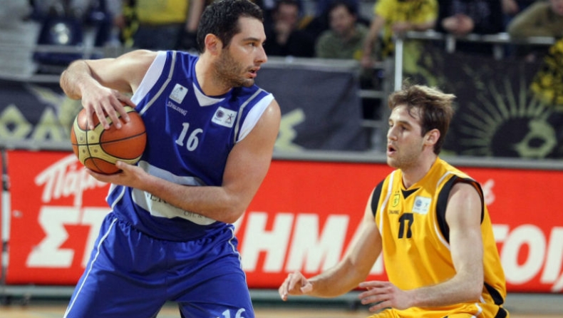 Κλείνει Καραποστόλου ο Άρης