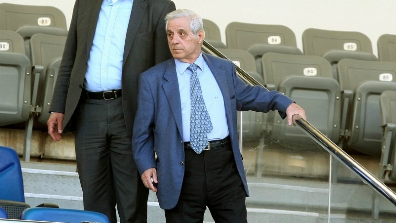 Στήριξη Παύλου σε Αλαφούζο