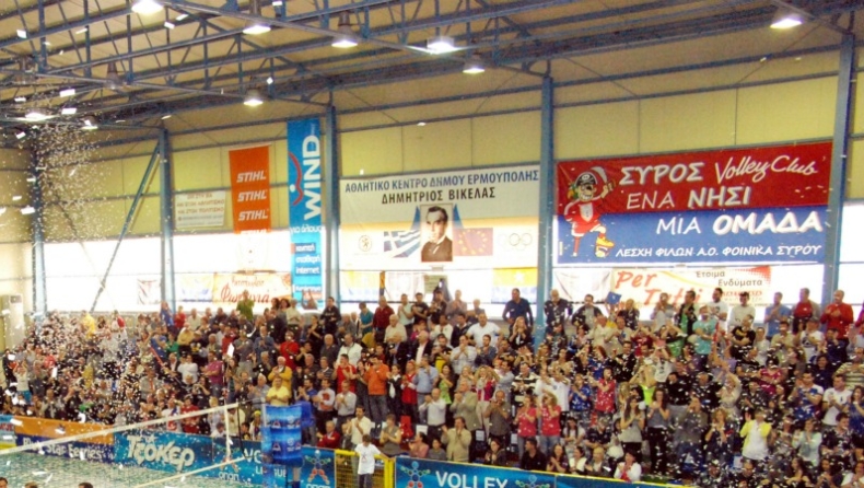 Χωρίς κόσμο στη Μίκρα ο Φοίνικας