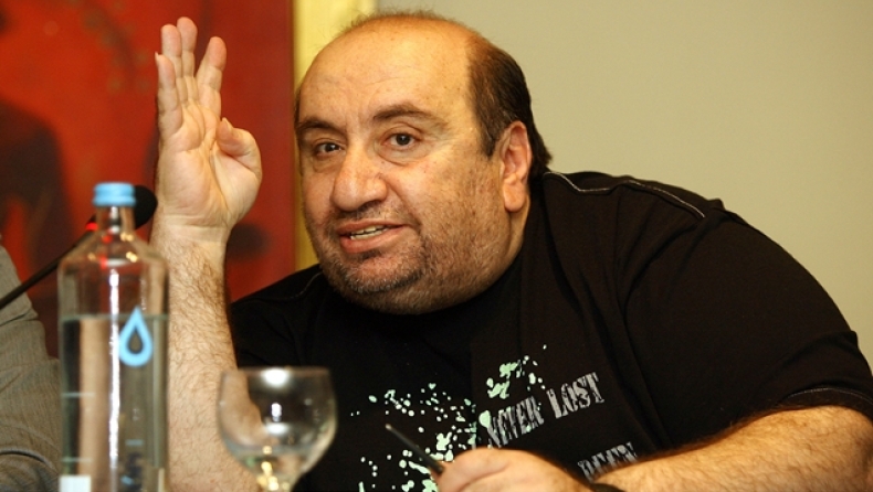 Πρόταση και... Κατσουράνη ο Τσάκας!