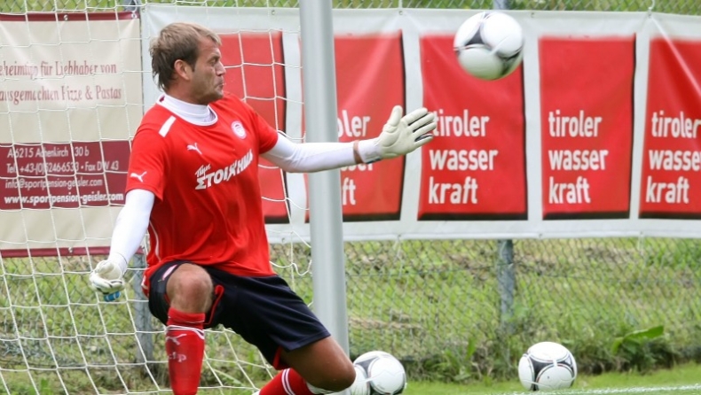 Στον Κάρολ τα γάντια