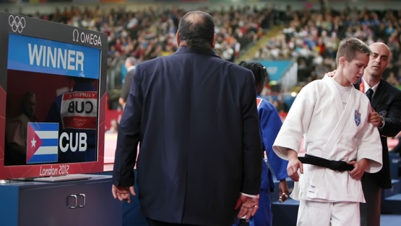 Η απάντηση στην Μπουκουβάλα (vids)