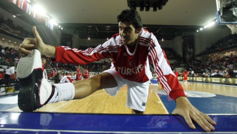 Προειδοποιεί τους αντιπάλους ο Γκονλούμ