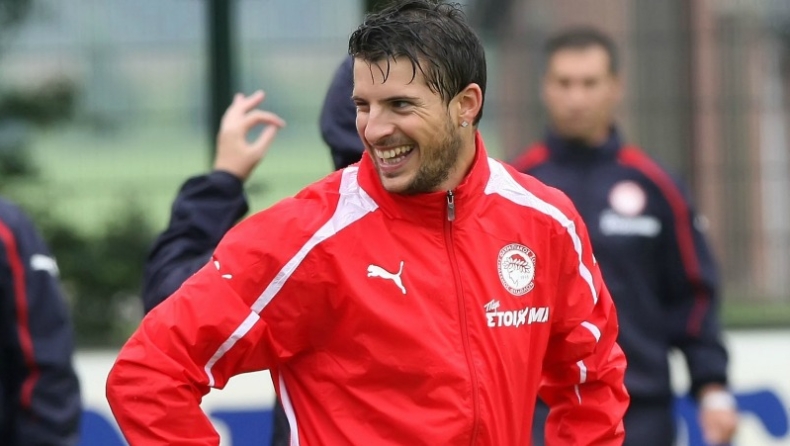 Τα... σκάει για Μιραλάς!