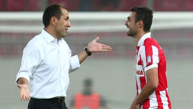 «Φλερτάρει» με πάγκο ο Μανιάτης