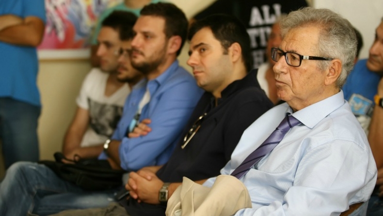 Θέλει να βοηθήσει το «ΘΕΜΕΛΙΟ 21»