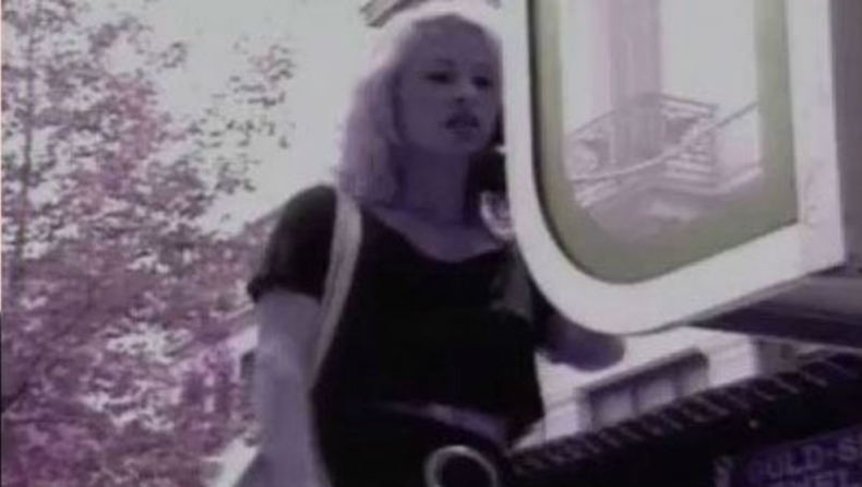 Όταν η Βέρα Λάμπρου πρωταγωνίστησε σε κλιπ του Γιάννη Κότσιρα…