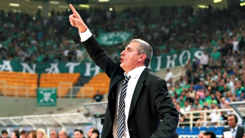 Μαζί με τον... έκτο παίκτη ο Πεδουλάκης