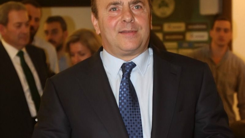 Ο Αλαφούζος (εκ)παιδεύεται