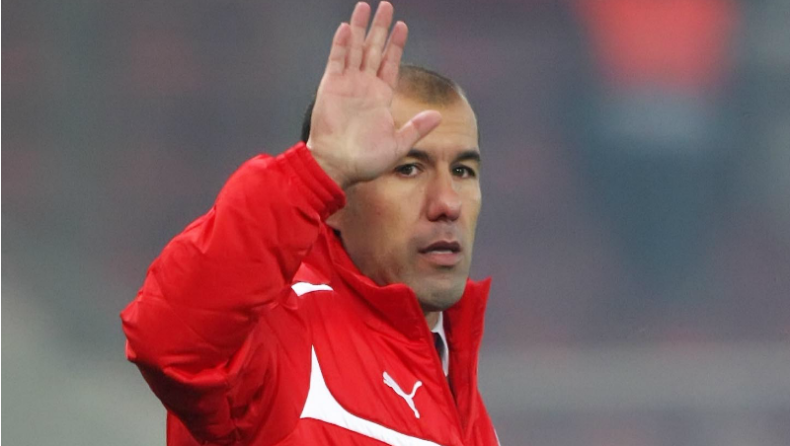 Τους έχει στην... τσίτα!