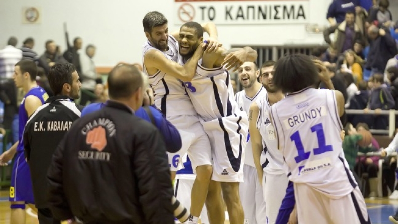 Κοντά στους νέους η Καβάλα