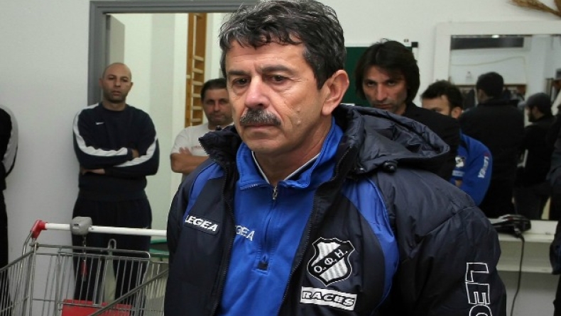 Με 4-4-2 ο Πετράκης
