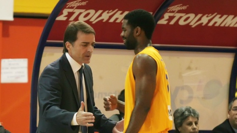 Μοιράζει δώρα το Περιστέρι!