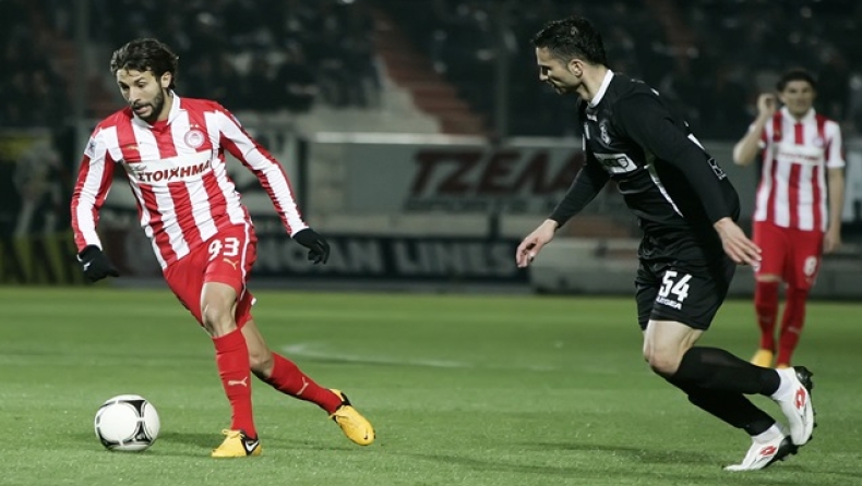 Σφίγγει τα δόντια ο Μακρής