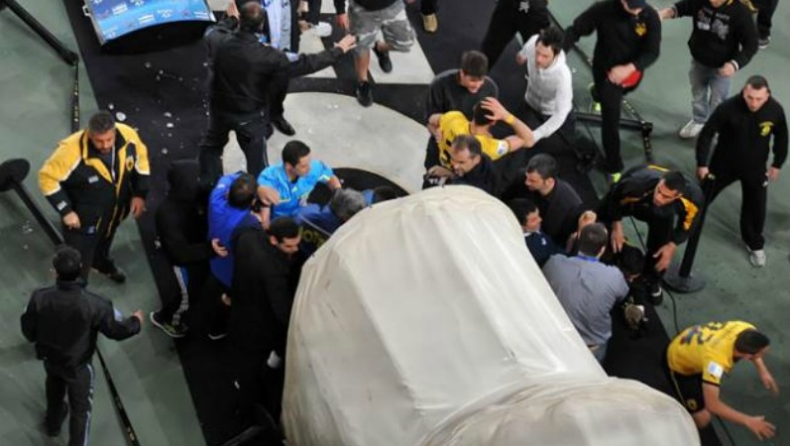 «Μας ποδοπάτησαν μέσα στη φυσούνα!»