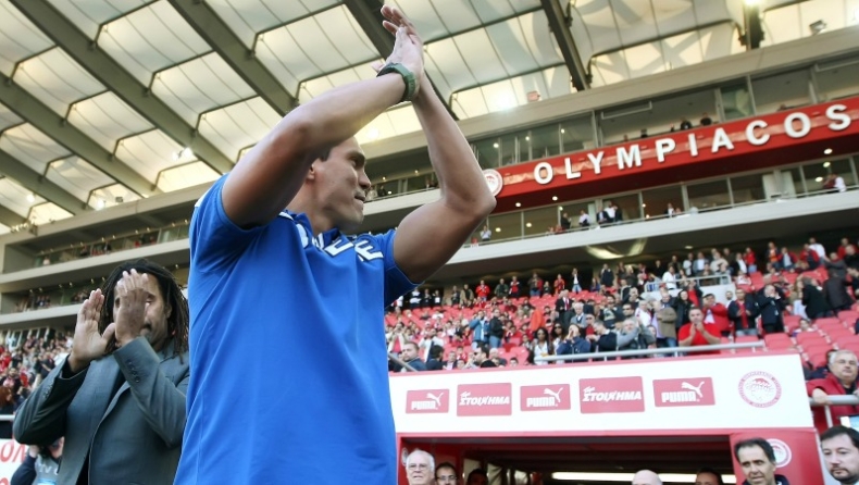 «Περηφάνια με τη φανέλα του Ολυμπιακού»