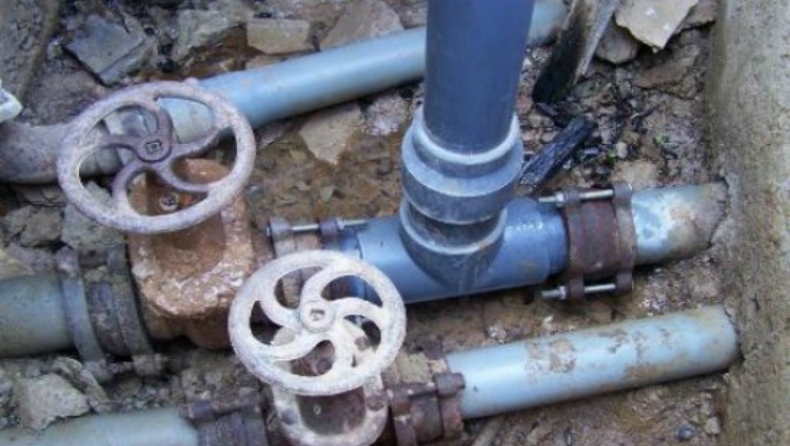 Λένε το νερό, νεράκι για έναν τσακωμό