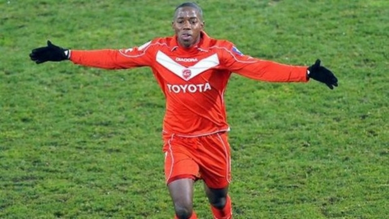 Σάντσες: «Βρείτε τα με τον Ολυμπιακό!»