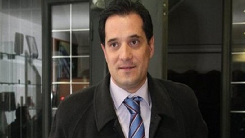 Eντυσαν Πάπα τον Μητσοτάκη (pic)‏