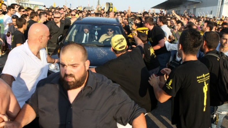 Σεισμός... ήρθε ο Ισλανδός! (pics & vids)