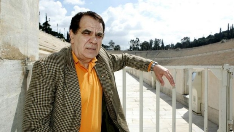 «Τιμητική σύνταξη σε Αμερικάνο»