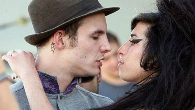 «Εγώ ώθησα την Amy στα ναρκωτικά»