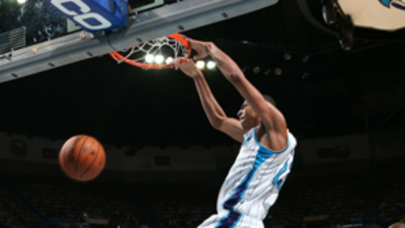 Νίκη για Χόρνετς με σούπερ Ντέιβις