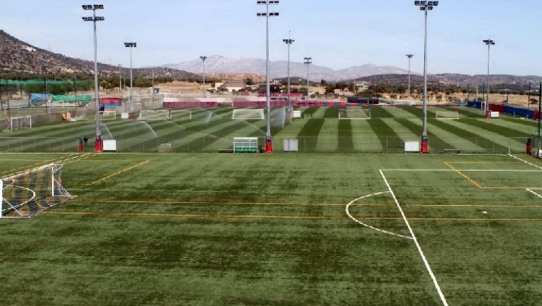 Σκέφτεται να «αφήσει» το Απήλιον