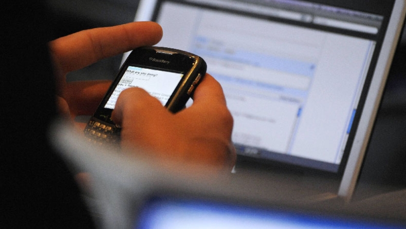 Χαμηλότεροι οι λογαριασμοί κινητών το 2013