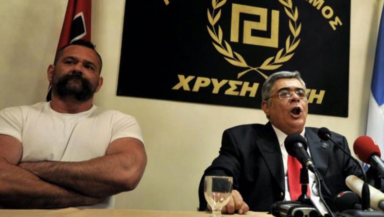 Θα τους παραιτήσει όλους;