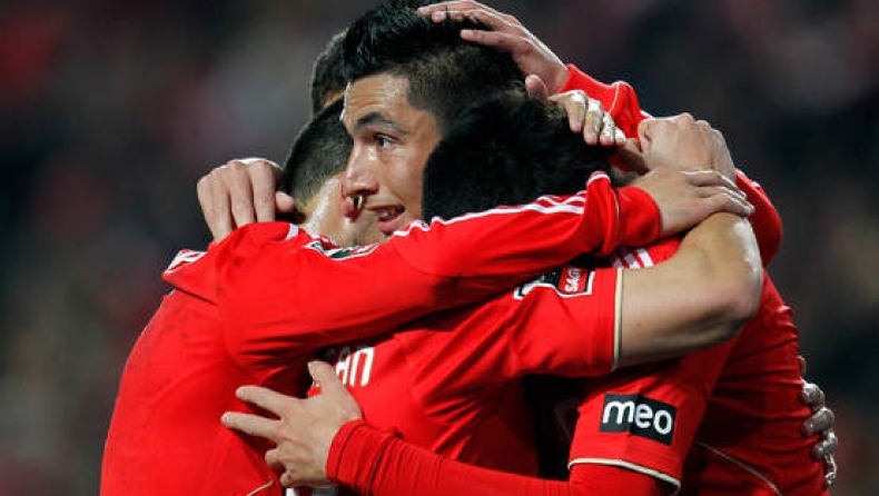 Tεσσάρα η Μπενφίκα