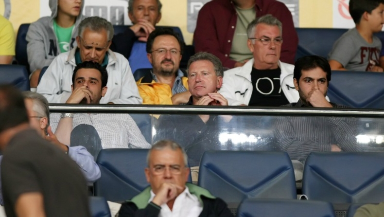 Οι 2 όψεις του «ναι» από Βιντιάδη-Χάρις!