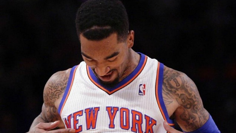 Νέο πάρε-δώσε με τη δικαιοσύνη ο J.R. Σμιθ