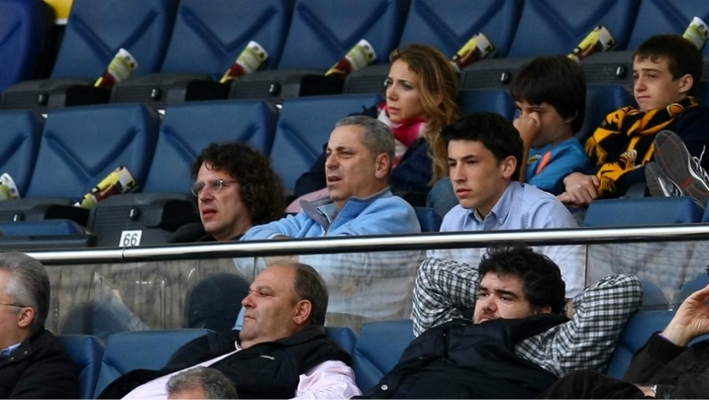 Απανωτές μαχαιριές στην ΑΕΚ