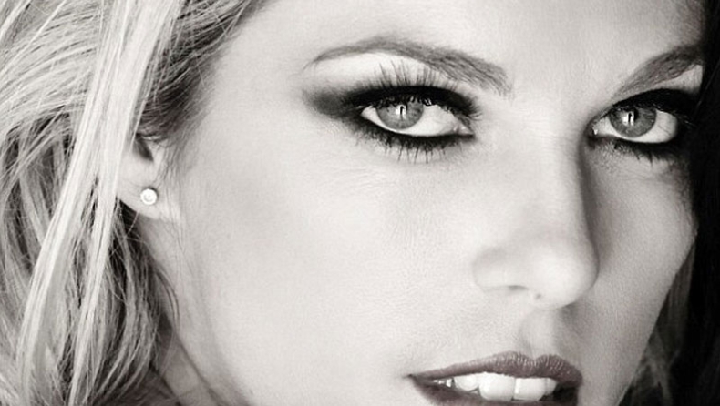 Το πρωί δικηγόρος, το βράδυ τραγουδίστρια!