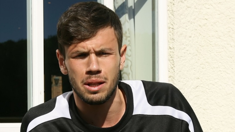 «Θέλω να μείνω στην ΑΕΚ»