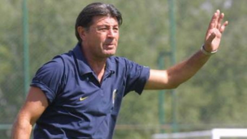 Απολύθηκε για ένα... φιλί!