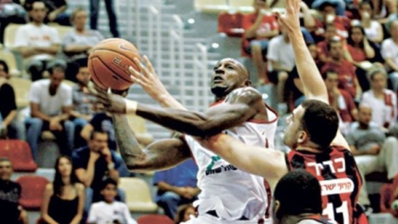 Κράτησε ζωντανή τη Χάποελ και αναδείχθηκε MVP