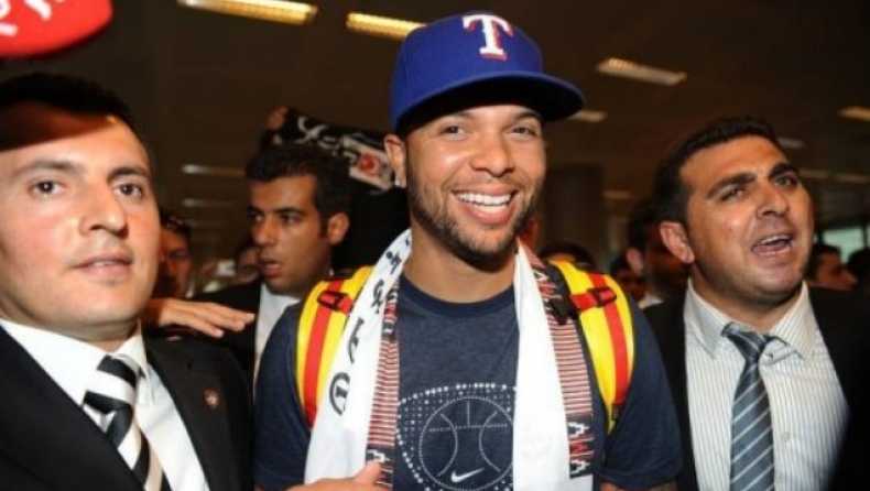 Μαθαίνει τούρκικα ο Ντερόν