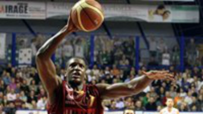 «Πέταξε» ο Ντιαβαρά! (vid)