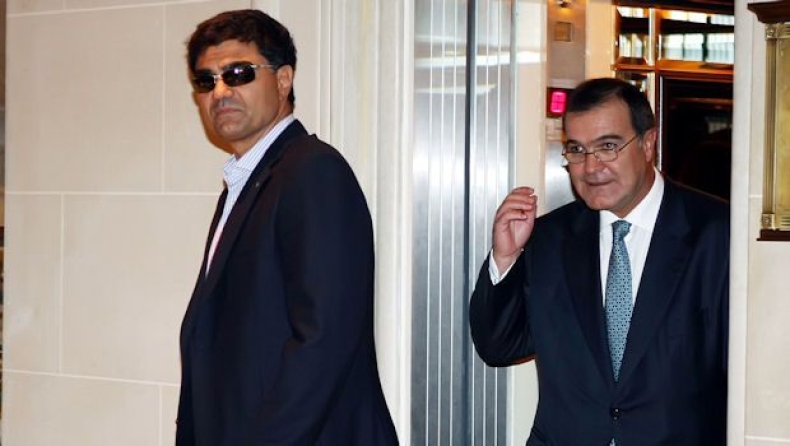 Η υπογραφή και το «stop»