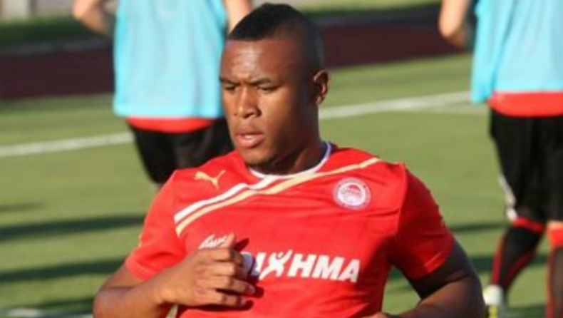 Κοιτάζει για Γαλλία ο Ντιελνά