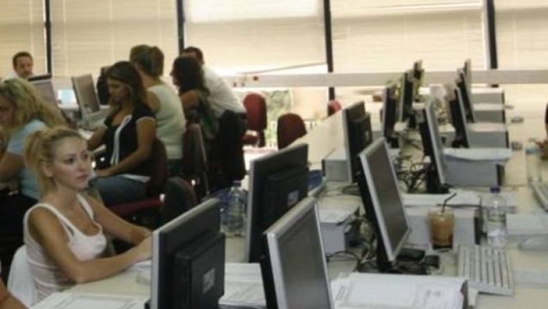 Φεύγουν 5.000 από τους Δήμους